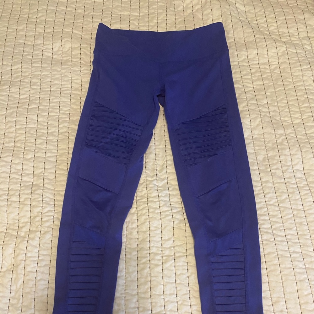 Alo yoga moto leggings